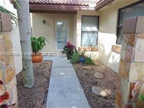 2158 Baton Rouge, Weston, FL, 33326-2314 | Card Image