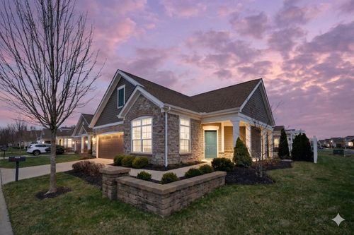 8165 Summitpoint Pl, Lewis Center, OH, 43035-7702 | Card Image