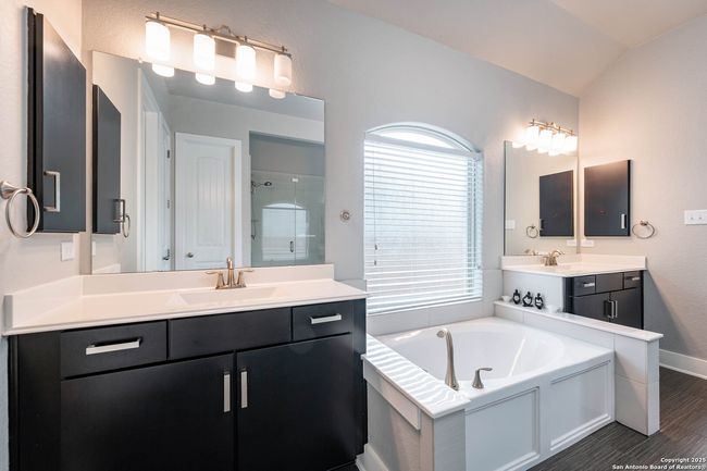 316 Ballad Blfs, House other with 4 bedrooms, 4 bathrooms and null parking in Spring Branch TX | Image 11