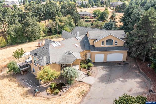 7002 Rainbow Dr Se, Salem, OR, 97302 | Card Image