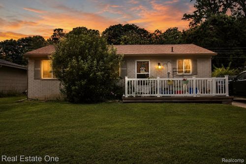 15404 Colbert St, Romulus, MI, 48174-3220 | Card Image