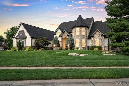 107 Place De Yeager, Lake St Louis, MO, 63367-2612 | Card Image