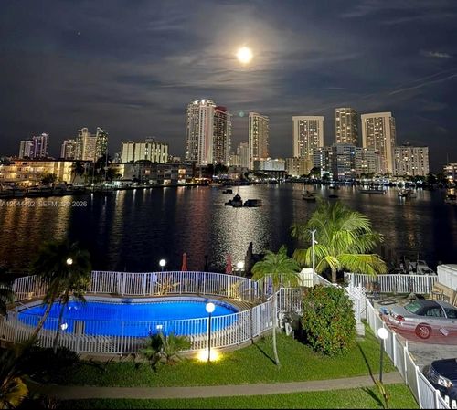 2h-450 Golden Isles Dr, Hallandale Beach, FL, 33009-7561 | Card Image