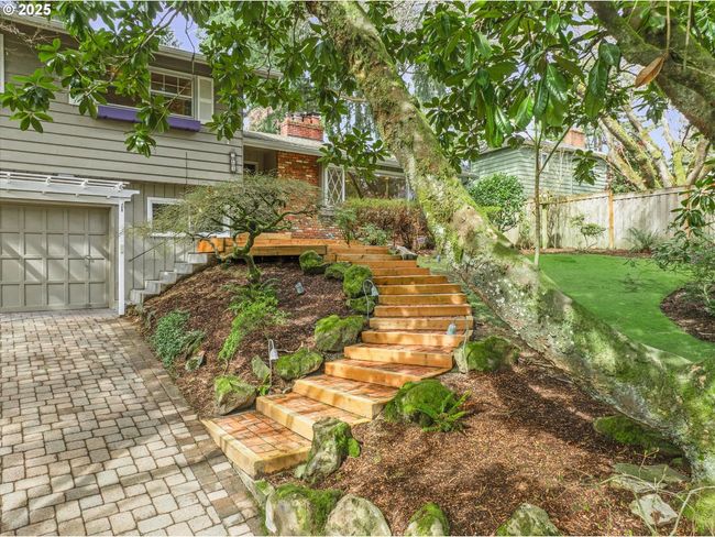 764 10 Th St, House other with 3 bedrooms, 3 bathrooms and 2 parking in Lake Oswego OR | Image 8