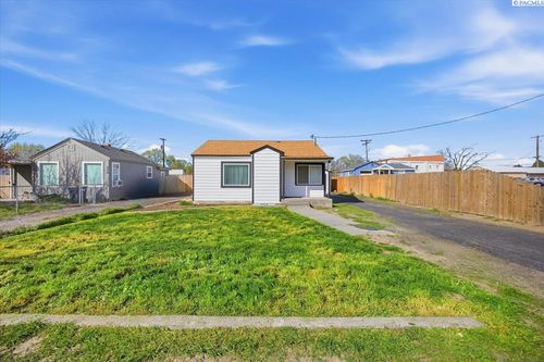 906 Chris Ave, Benton City, WA, 99320 | Card Image