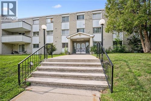 107-6 Walton Avenue, Kitchener, ON, N2C2B5 | Card Image
