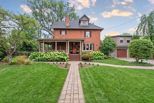 305 Trent St W, Whitby, ON, L1N1M3 | Card Image