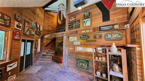 297 Old Turnpike Rd, Banner Elk, NC, 28604-7536 | Card Image