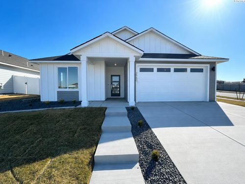 2560 Clark Ridge Dr, Richland, WA, 99352-3000 | Card Image