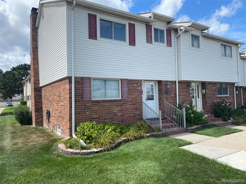 1886 E 13 Mile Rd, Madison Heights, MI, 48071-1539 | Card Image