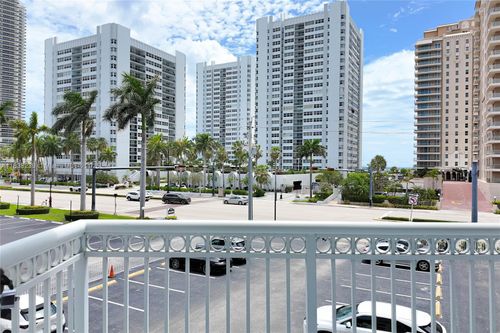 apt-304-1913 S Ocean Dr, Hallandale Beach, FL, 33009-5952 | Card Image