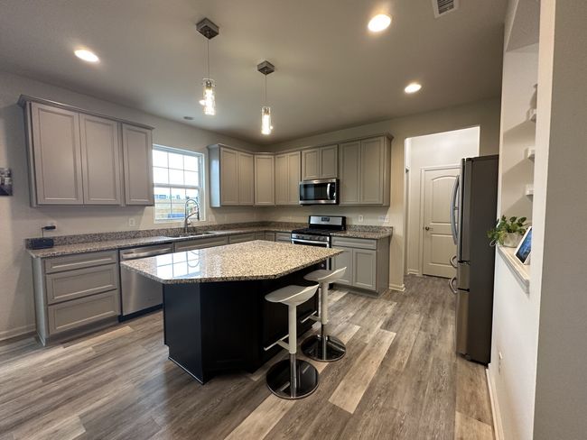 Kitchen & Island | Image 15