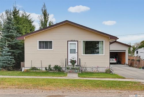 523 St Anthony Street, Bruno, SK, S0K0S0 | Card Image