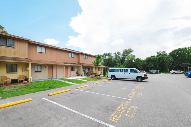 4008 Pine Limb Ct, Townhouse with 2 bedrooms, 2 bathrooms and null parking in TAMPA FL | Image 7