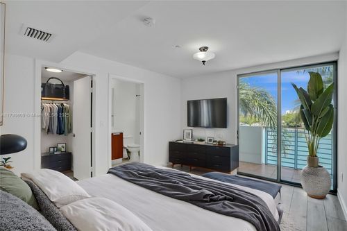 1-171 N Shore Dr, North Bay Village, FL, 33141-3927 | Card Image
