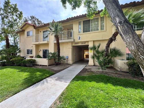 19107 Palo Verde Dr, Apple Valley, CA, 92308-8979 | Card Image