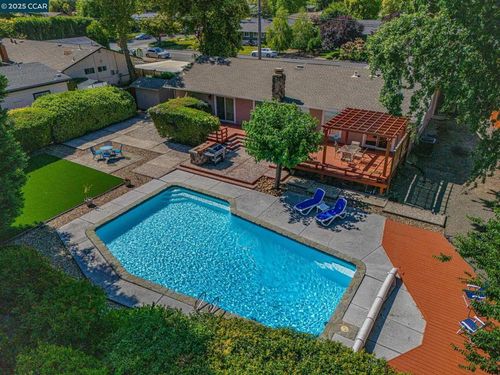 323 Laurel Dr, Danville, CA, 94526-4115 | Card Image