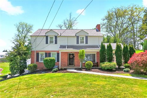 32 Northmont St, Greensburg, PA, 15601-1735 | Card Image