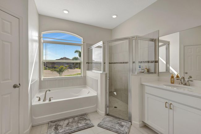 5280 2 Nd Mnr, House other with 5 bedrooms, 4 bathrooms and null parking in Vero Beach FL | Image 24