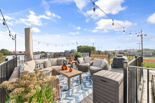 5-31 Boardman St, Boston, MA, 02128-3958 | Card Image