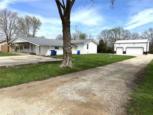 103 N Fuller St, Gallatin, MO, 64640-1622 | Card Image
