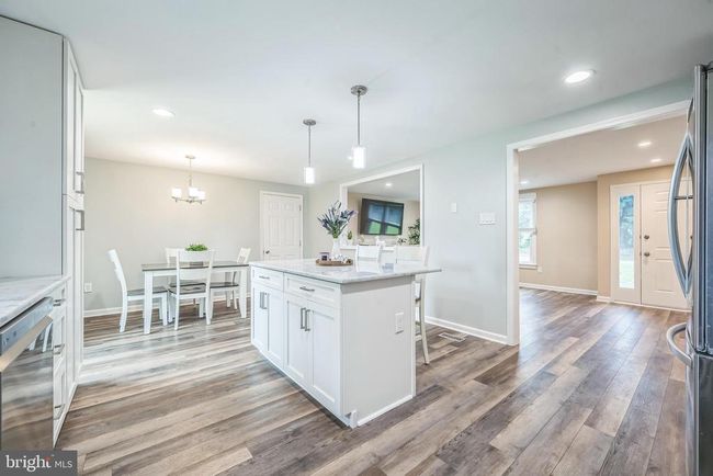 8 Cedar Ln, House other with 3 bedrooms, 2 bathrooms and null parking in DOYLESTOWN PA | Image 5