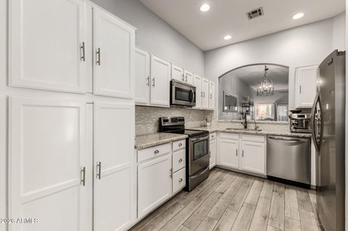 223-4533 N 22nd St, Phoenix, AZ, 85016-4601 | Card Image