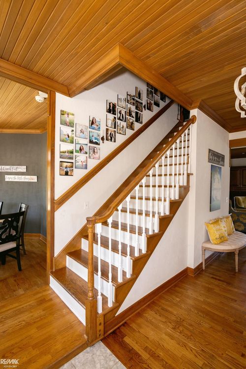 51244 Forster Ln, Shelby Twp, MI, 48316-3875 | Card Image