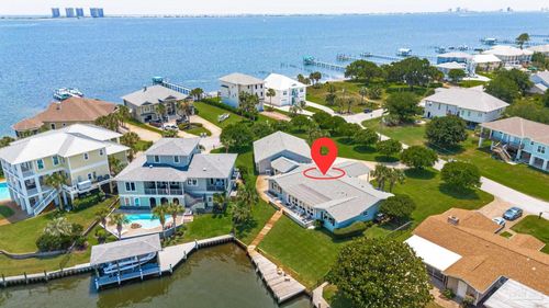 1050 Edgewater Ln, Gulf Breeze, FL, 32563-3312 | Card Image