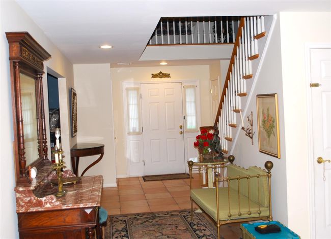 Beautiful Entry Foyer | Image 4
