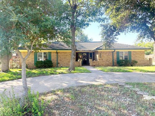 1017 E 17th St, Colorado City, TX, 79512-4029 | Card Image