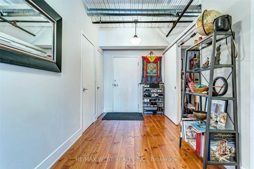 414-183 Dovercourt Rd, Toronto, ON, M6J3C1 | Card Image