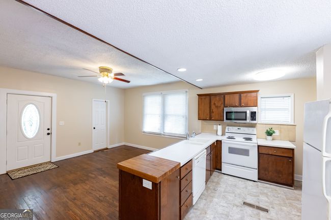 814 9 Th Ave, House other with 2 bedrooms, 2 bathrooms and null parking in Thomaston GA | Image 8