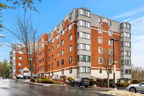 apt-117-100 Ledgewood Dr, Stoneham, MA, 02180-3617 | Card Image