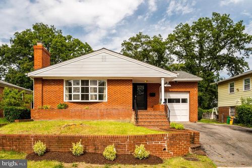 1916 Porter Ave, Suitland, MD, 20746-1040 | Card Image