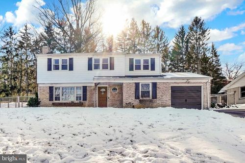 3280 Lynwood Ln, YORK, PA, 17402-4106 | Card Image