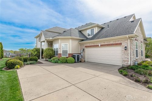 681 Mackenzie Ct, Centerville, OH, 45458-2895 | Card Image