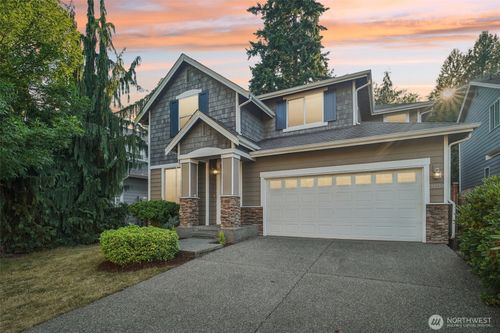 20339 128th Pl Ne, Woodinville, WA, 98072-5712 | Card Image