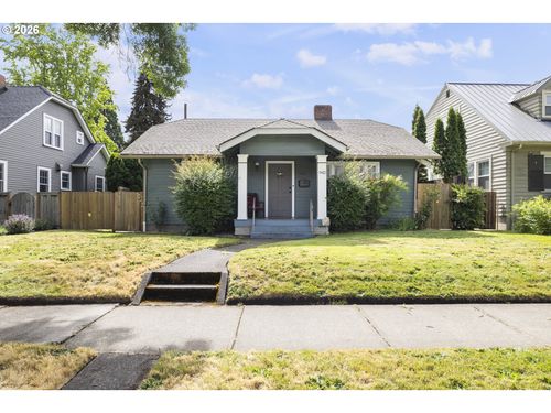 942 Ne Summer St, Salem, OR, 97301 | Card Image