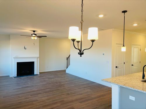 163 Hunter Ridge Dr, Boiling Springs, SC, 29316-8354 | Card Image