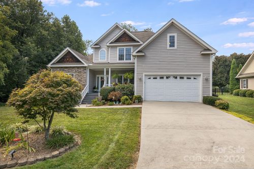 600 Vista Falls Rd, Mills River, NC, 28759-6531 | Card Image