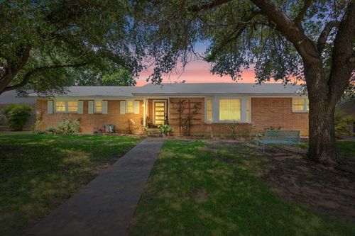 2712 Braemar Dr, Waco, TX, 76710-2119 | Card Image