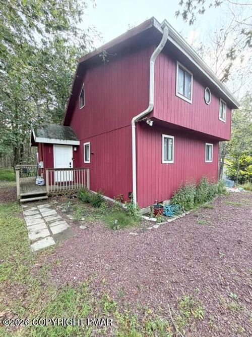 9078 Idlewild Dr, Coolbaugh Twp, PA, 18466-3805 | Card Image
