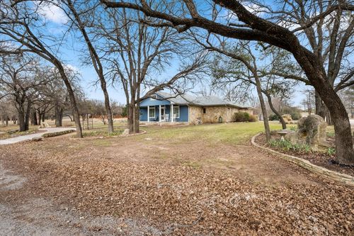 915 Live Oak Cir, Hico, TX, 76457-6034 | Card Image