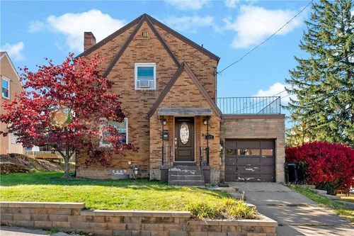 425 Macarthur St, Mc Kees Rocks, PA, 15136-2157 | Card Image