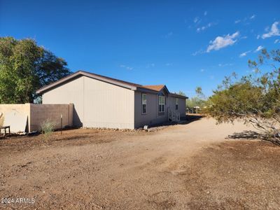 2309 E Maddock Road, House other with 3 bedrooms, 2 bathrooms and null parking in Phoenix AZ | Image 3