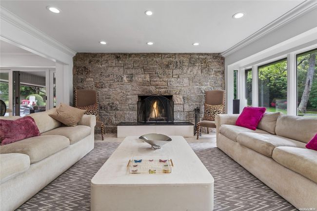Living Room | Image 5