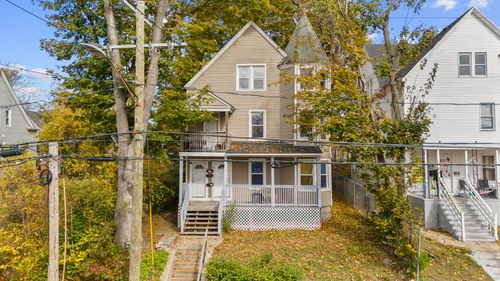 48 Dikeman St, Waterbury, CT, 06704-3905 | Card Image