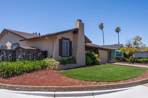 748 Gull Ave, Foster City, CA, 94404-1330 | Card Image