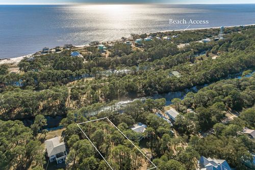 160 Harbor Cir, ALLIGATOR POINT, FL, 32346-5130 | Card Image